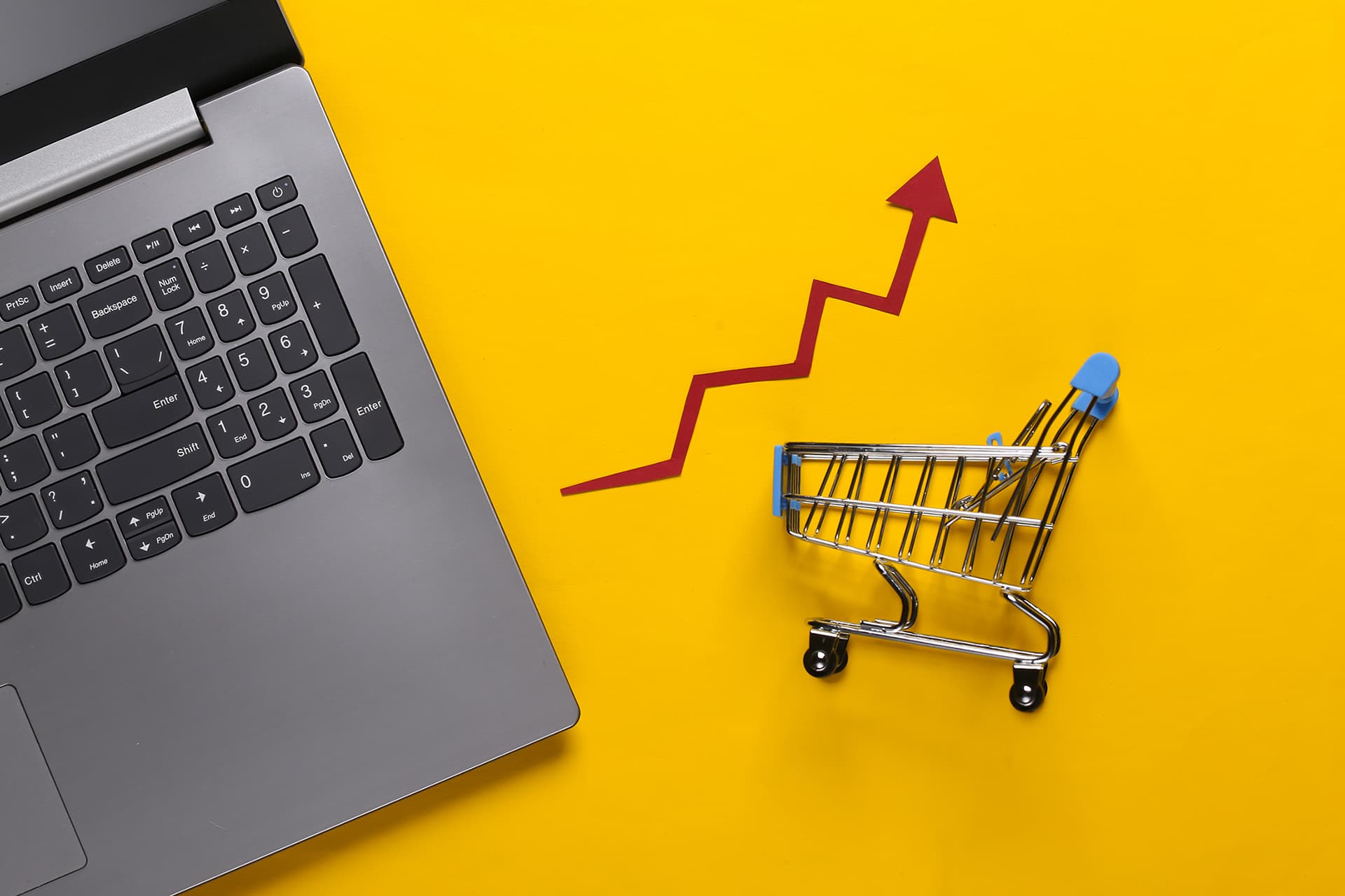 Concepto aumento de ventas en tiendas online