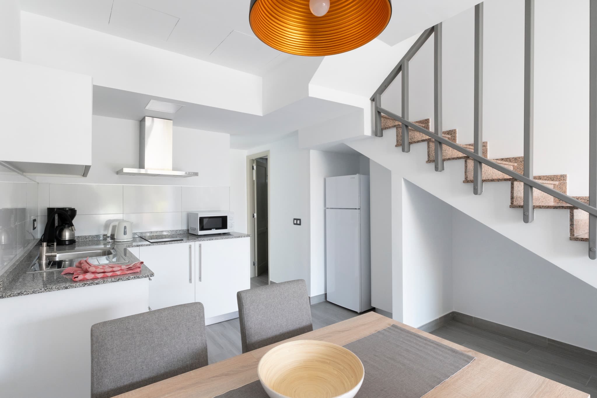 Casa moderna decorada con artículo de moda